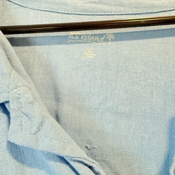 Men's Light Blue Casual Button Down Shirt - Picture 3 of 3